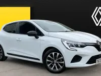 Used Renault Clio Evolution 145 HP (106 kW) 2023 White Hatchback