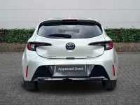 Used Toyota Corolla Design 140 HP (102 kW) 2025 Silver Hatchback