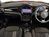 Begagnad Mini Cooper Hatch 134 HK (98 kW) 2023 Röd Halvkombi