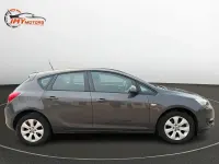 Used Vauxhall Astra Design Edition 100 HP (73 kW) 2015 Grey Hatchback