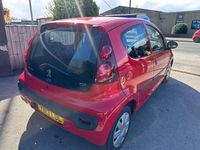 Used Peugeot 107 Active 68 HP (50 kW) 2013 Red Hatchback