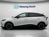 Begagnad MG MG4 EV Trophy 319 kW (435 HK) 2023 Vit Halvkombi