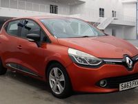 Used Renault Clio IV Dynamique 90 HP (66 kW) 2013 Red Hatchback