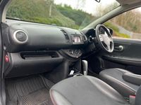 Begagnad Nissan Note Tekna 110 HK (80 kW) 2011 Svart Halvkombi