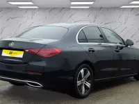 Używany Mercedes C220 2022 Czarny Sedan/Limuzyna