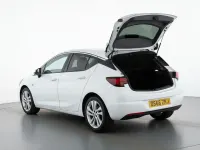 Used Vauxhall Astra SRi 2017 White Hatchback