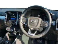 Second-hand Volvo XC40 Plus 163 CP (119 kW) 2022 Albastru SUV