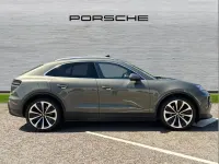 Used Porsche Macan 300 kW (408 HP) 2025 Green SUV