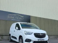 Used Vauxhall Combo Sportive 100 HP (73 kW) 2021 White MPV