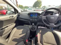 Used Hyundai i10 SE 67 HP (49 kW) 2017 Blue Hatchback