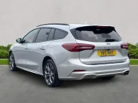 Usado Ford Focus ST-Line 2023 Plateado Familiar