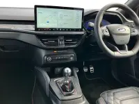 Used Ford Focus ST-Line 155 HP (114 kW) 2022 Red Hatchback