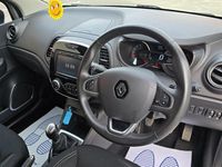 Usado Renault Captur Iconic 90 HP (66 kW) 2018 Prateado SUV