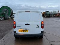 Used Citroën Berlingo Start 75 HP (55 kW) 2020 White MPV