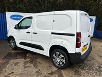 Used Vauxhall Combo Edition 75 HP (55 kW) 2021 White Van