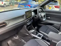 Used Dacia Duster Extreme 130 HP (95 kW) 2024 Cream SUV
