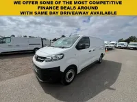 Used Vauxhall Vivaro S 100 HP (73 kW) 2023 White MPV