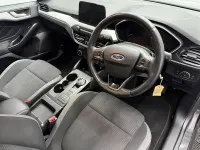 Usado Ford Focus Zetec 2019 Cinzento Citadino
