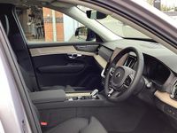 New Volvo XC90 Plus 449 HP (330 kW) 2026 Silver SUV