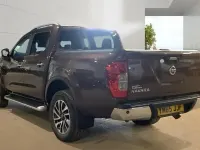 Used Nissan Navara Tekna 190 HP (139 kW) 2016 Bronze Pickup
