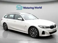 Usado BMW 330e Sport Line 292 CV (214 kW) 2023 Blanco Familiar