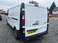 Begagnad Renault Trafic Business 115 HK (84 kW) 2016 Vit Minibuss