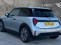 Usado Mini Cooper Hatch 156 CV (114 kW) 2024 Plateado Utilitario