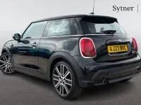 Begagnad Mini Cooper Exclusive 134 HK (98 kW) 2023 Svart Halvkombi