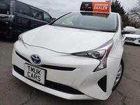 Used Toyota Prius 2017 White Hatchback