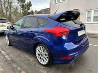Used Ford Focus Zetec 125 HP (91 kW) 2016 Blue Hatchback