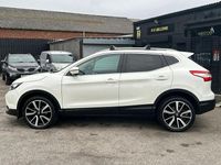 Used Nissan Qashqai Tekna 130 HP (95 kW) 2017 White SUV
