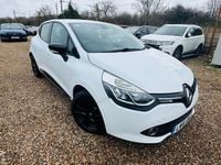 Used Renault Clio IV Dynamique 90 HP (66 kW) 2016 White Hatchback