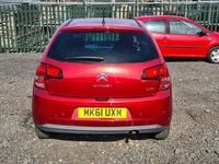 Usado Citroën C3 VTR Sport 75 HP (55 kW) 2011 Vermelho Citadino