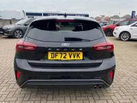 Usado Ford Focus ST-Line 125 CV (91 kW) 2023 Negro Utilitario