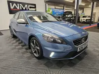 Used Volvo V40 R-Design 190 HP (139 kW) 2016 Blue Hatchback
