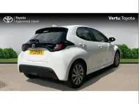 Used Toyota Yaris 113 HP (83 kW) 2023 White Hatchback