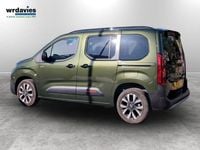 Used Citroën Berlingo 100 kW (136 HP) 2025 Green MPV