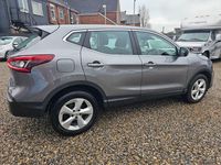 Used Nissan Qashqai Acenta 115 HP (84 kW) 2018 Grey SUV