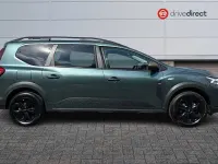Used Dacia Jogger Extreme 140 HP (102 kW) 2025 Green MPV