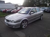 Usado Jaguar X-type 130 HP (95 kW) 2005 Prateado Sedan