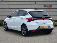 Used Hyundai i20 Premium 99 HP (72 kW) 2021 White Hatchback