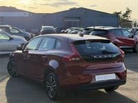 Used Volvo V40 Momentum 122 HP (89 kW) 2016 Red Hatchback