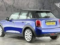 Used Mini Cooper Classic 134 HP (98 kW) 2019 Blue Hatchback