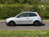 Used Ford Fiesta 80 HP (58 kW) 2003 Silver Hatchback