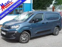 Used Citroën Berlingo 130 HP (95 kW) 2026 Blue MPV