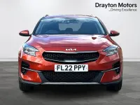 Usado Kia XCeed 118 HP (86 kW) 2022 Laranja SUV