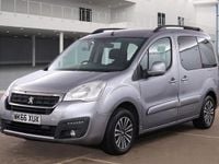 Begagnad Peugeot TePee Active 100 HK (73 kW) 2016 Grå Minibuss