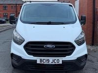 Used Ford Transit Custom 105 HP (77 kW) 2019 White Van