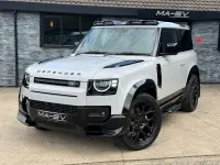 Uusi Land Rover Defender S 2026 Harmaa Katumaasturi