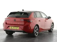 Usado Vauxhall Astra Ultimate 128 CV (94 kW) 2025 Rojo Utilitario